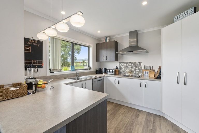 Photo of property in 53 Ohau Terraces, Ohau, Levin, 5570