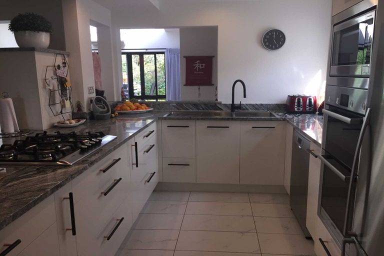 Photo of property in 63 Winara Avenue, Waikanae, 5036