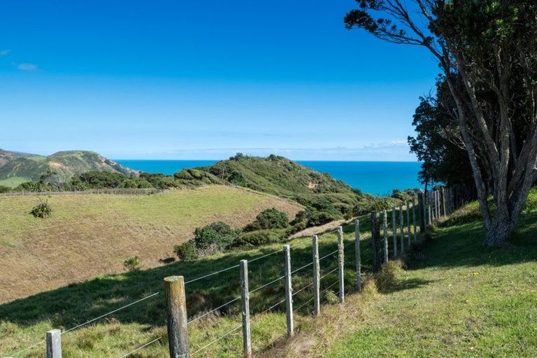 Photo of property in 449 Oaia Road, Muriwai, Waimauku, 0881