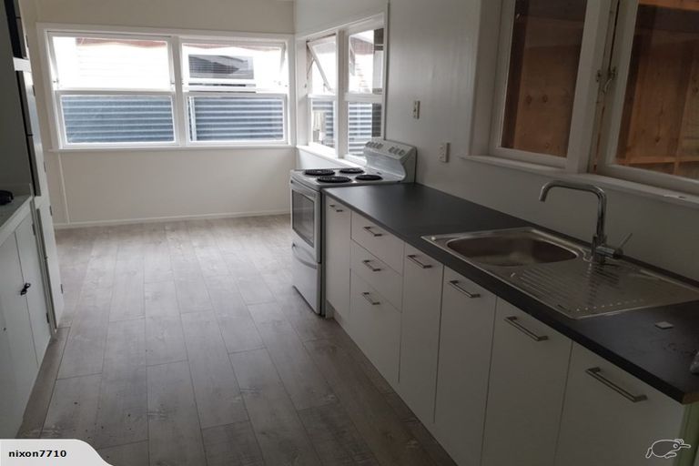 Photo of property in 24 Peters Avenue, Cloverlea, Palmerston North, 4412