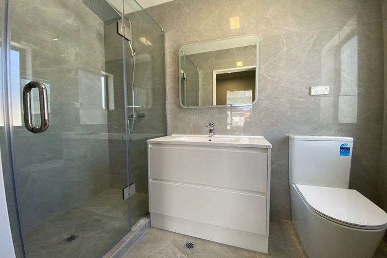 Photo of property in 65a Tiroroa Avenue, Te Atatu South, Auckland, 0610