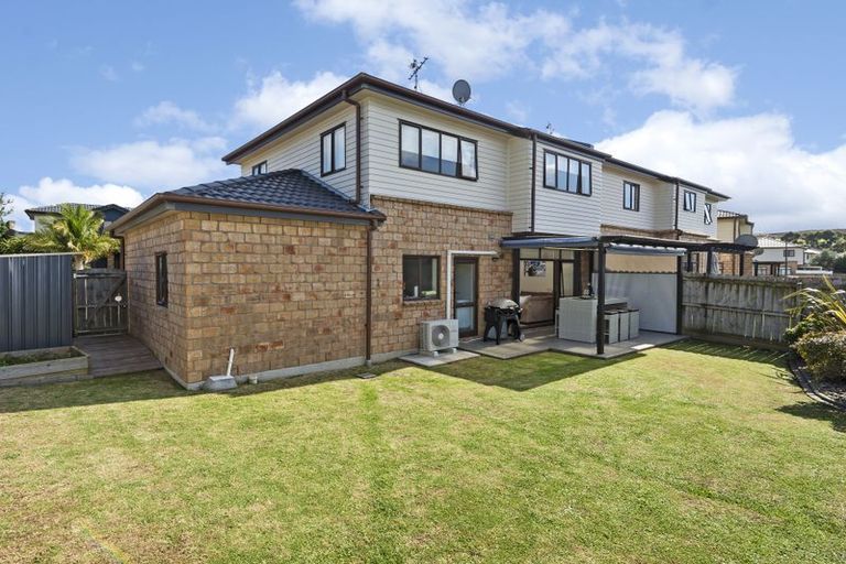 Photo of property in 12 Derg Place, East Tamaki, Auckland, 2013