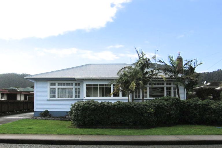Photo of property in 16 Wallace Street, Regent, Whangarei, 0112