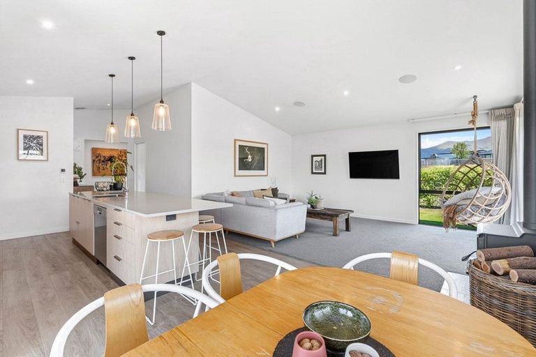 Photo of property in 4 Rua Street, Albert Town, Wanaka, 9305