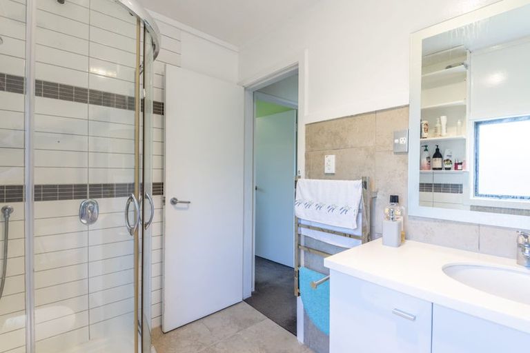 Photo of property in 3 Alister Way, Churton Park, Wellington, 6037