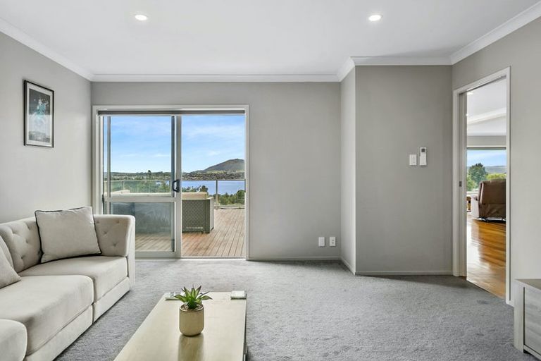 Photo of property in 33 Shera Street, Acacia Bay, Taupo, 3330