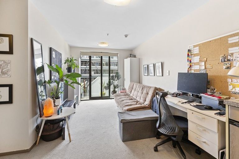 Photo of property in Dual Apartments, 306/142 Vivian Street, Te Aro, Wellington, 6011