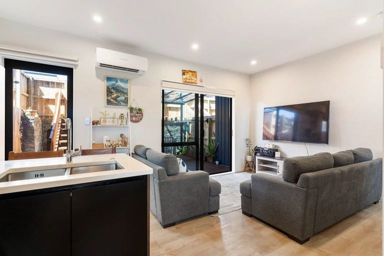 Photo of property in 44 Picturesque Drive, Flat Bush, Auckland, 2019