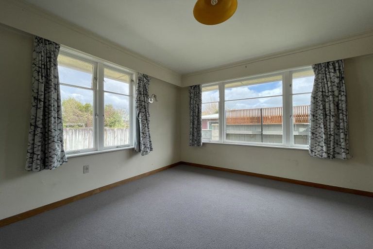 Photo of property in 18 Parata Street, Hokowhitu, Palmerston North, 4410