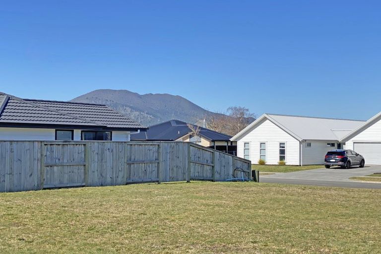 Photo of property in 37 Huka Heights Drive, Rangatira Park, Taupo, 3330