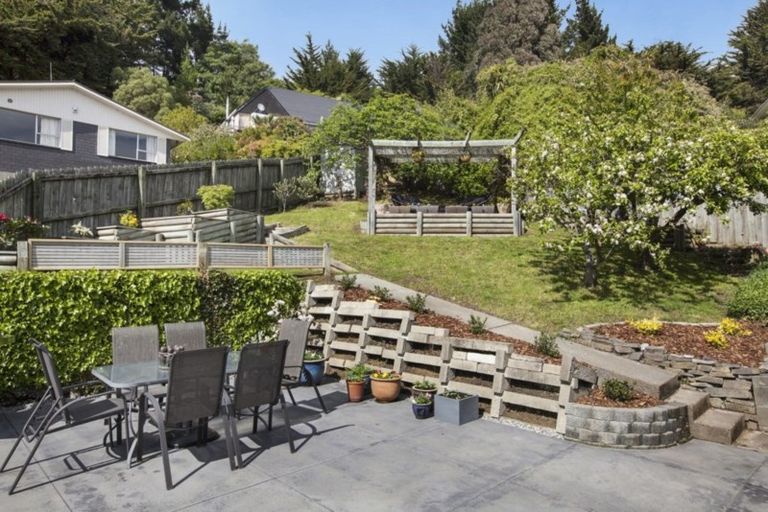 Photo of property in 13 Roseneath Place, Cashmere, Christchurch, 8022