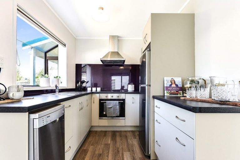 Photo of property in 4a Saint Lukes Place, Bader, Hamilton, 3206