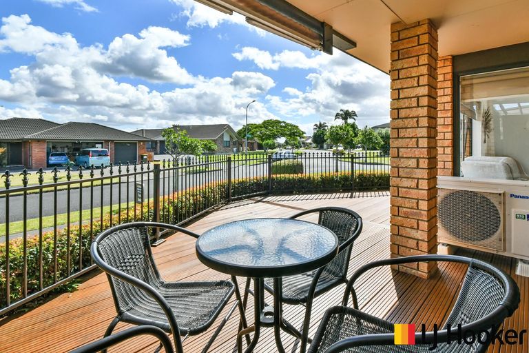 Photo of property in 1 Mull Place, Wattle Downs, Auckland, 2103