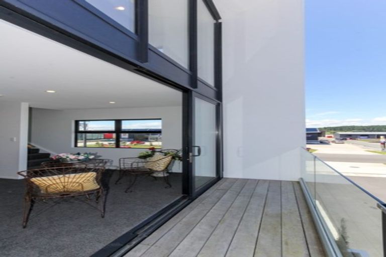 Photo of property in 1/86 Hurlstone Drive, Waiwhakaiho, New Plymouth, 4312