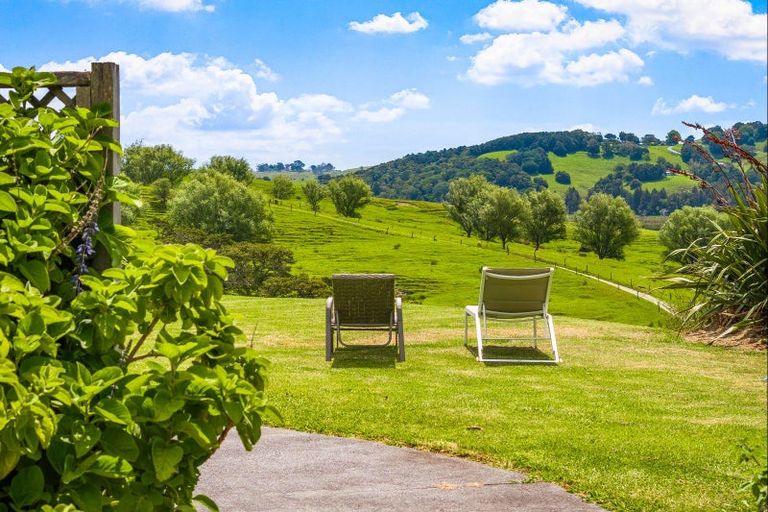 Photo of property in 107 Harataua Road, Port Albert, Wellsford, 0973