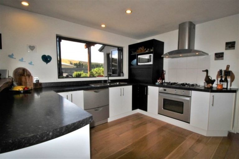 Photo of property in 42 Albert Drive, Clyde, 9330