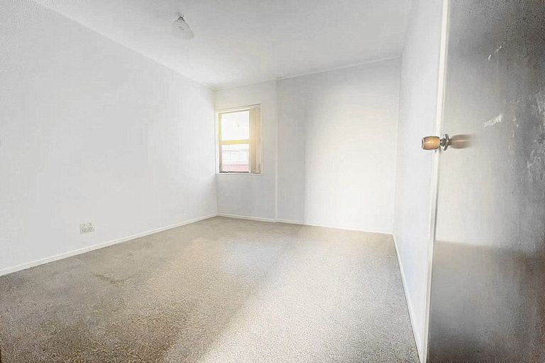 Photo of property in 2/27 Aberfeldy Avenue, Highland Park, Auckland, 2010