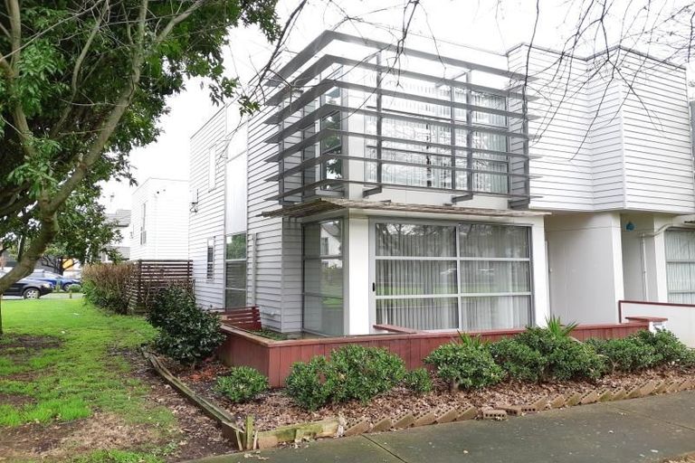 Photo of property in 30 Kauri Drive, Takanini, 2112