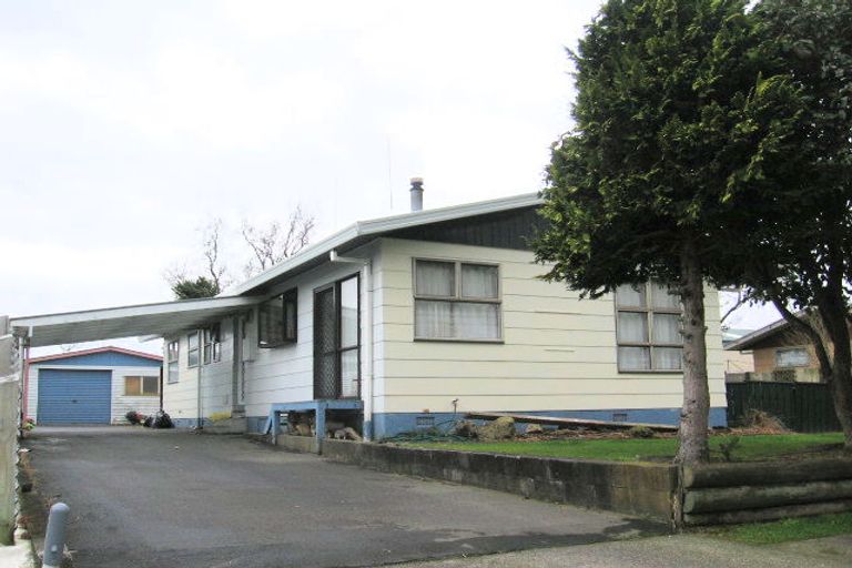 Photo of property in 14 Pryde Place, Feilding, 4702