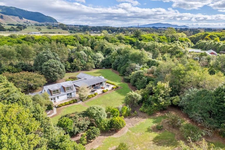 Photo of property in 25 Catley Road, Te Horo, Otaki, 5582