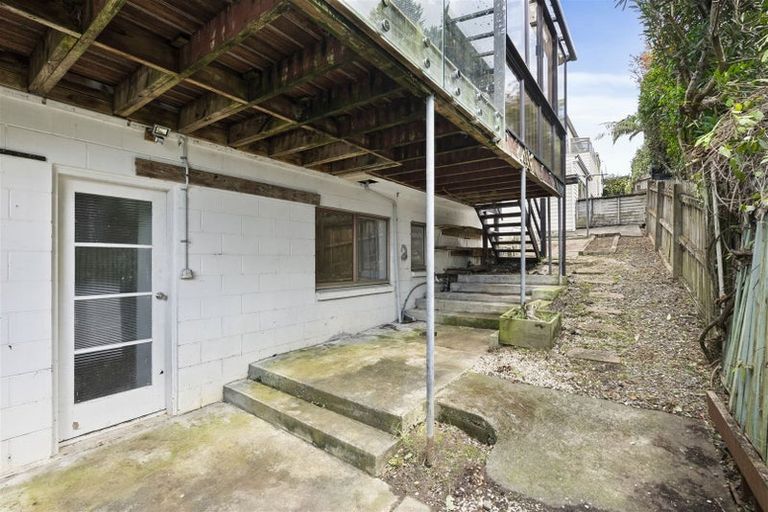 Photo of property in 1/18 Charles Dickens Drive, Mellons Bay, Auckland, 2014