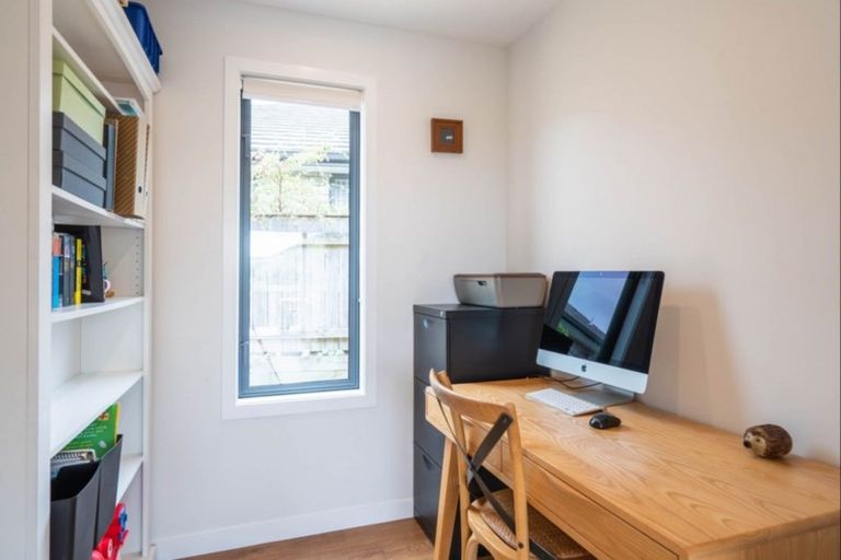 Photo of property in 9 Tauhou Place, Waikanae, 5036