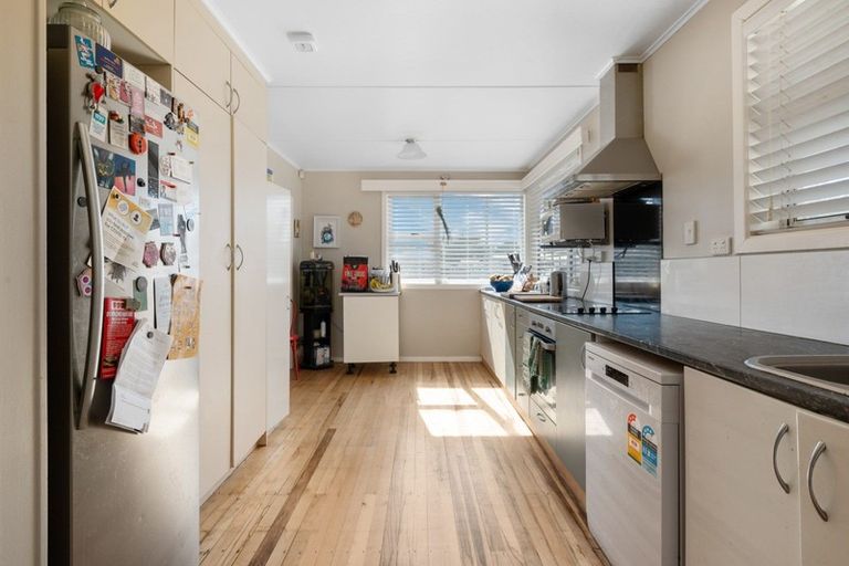 Photo of property in 70 Carrington Avenue, Silverdale, Hamilton, 3216