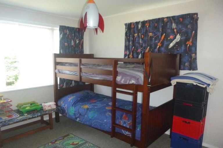 Photo of property in 27 Golders Road, Elderslea, Upper Hutt, 5018