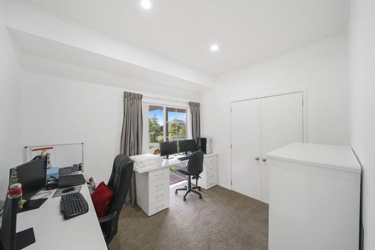 Photo of property in 12 Ranfurly Road, Alfriston, Auckland, 2105