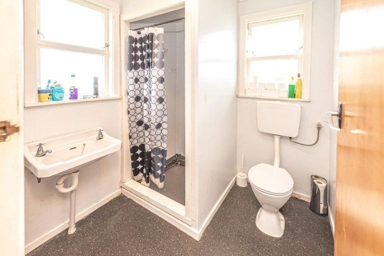 Photo of property in 1 Kupe Place, Castlecliff, Whanganui, 4501