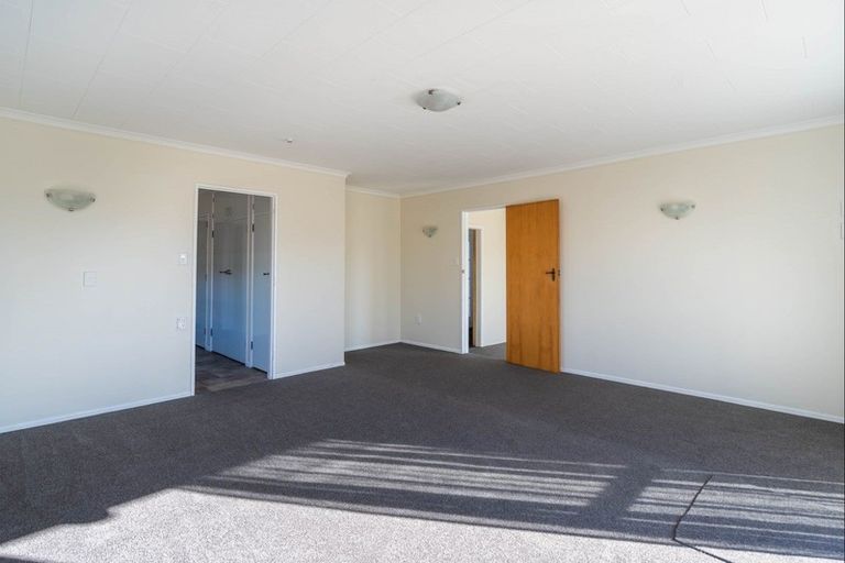 Photo of property in 11 Anaru Street, Raumati Beach, Paraparaumu, 5032