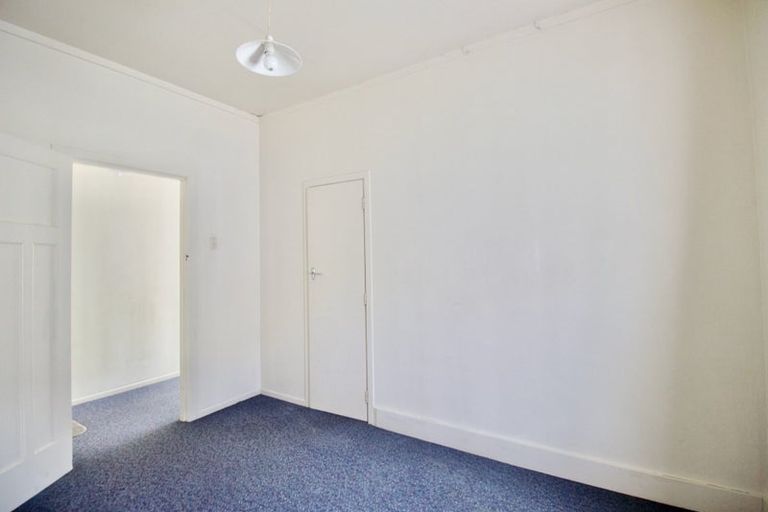 Photo of property in 1/30 Gordon Avenue, Milford, Auckland, 0620