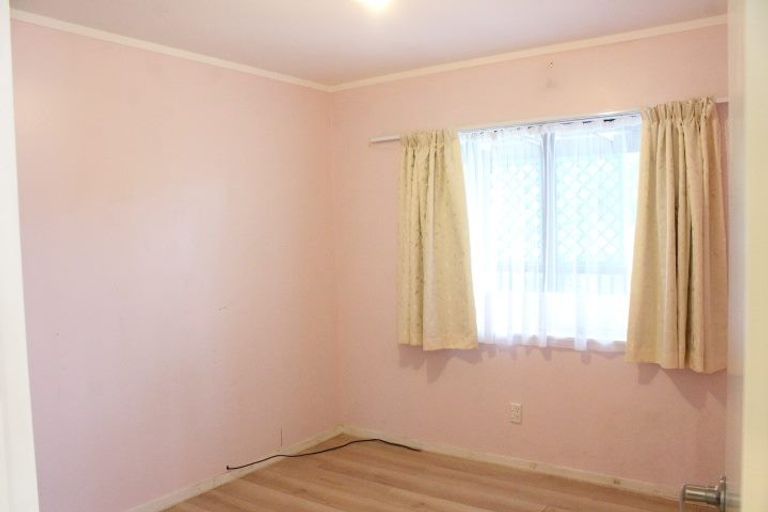 Photo of property in 1/25 De Quincey Terrace, Highland Park, Auckland, 2010