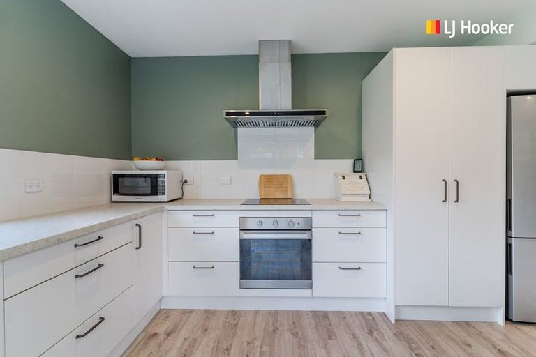 Photo of property in 25 Elwyn Crescent, Green Island, Dunedin, 9018