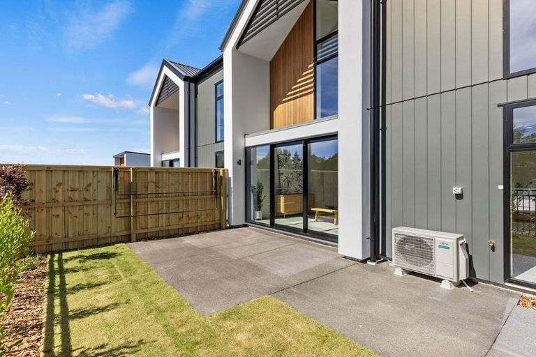 Photo of property in 27 Eccles Place, Halswell, 8025