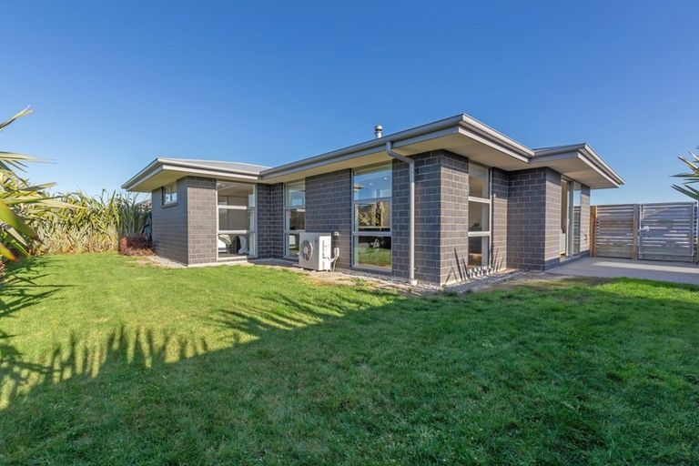 Photo of property in 10 Shale Court, Rolleston, 7614