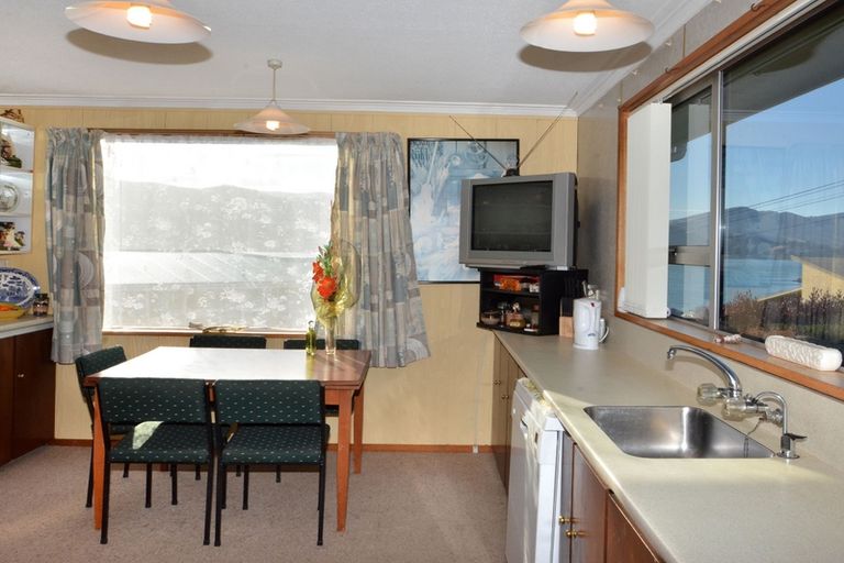 Photo of property in 27 Bayne Terrace, Macandrew Bay, Dunedin, 9014