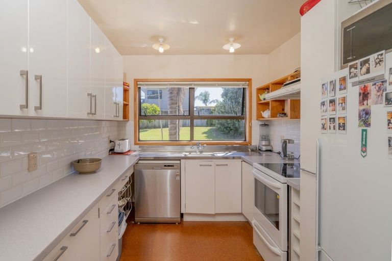 Photo of property in 105 Puriri Place, Matarangi, Whitianga, 3592