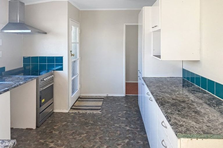Photo of property in 69 Harrington Road, Henderson, Auckland, 0610