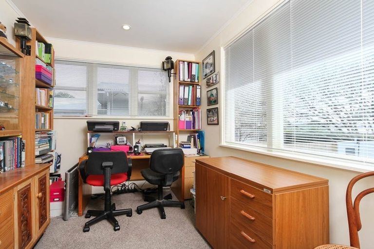 Photo of property in 48 Scott Avenue, Mangere Bridge, Auckland, 2022