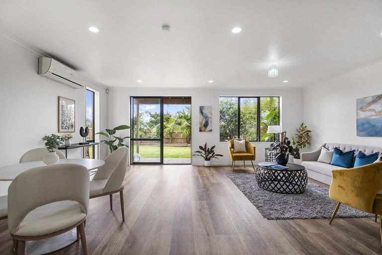 Photo of property in 32 Secoia Crescent, Mangere, Auckland, 2022