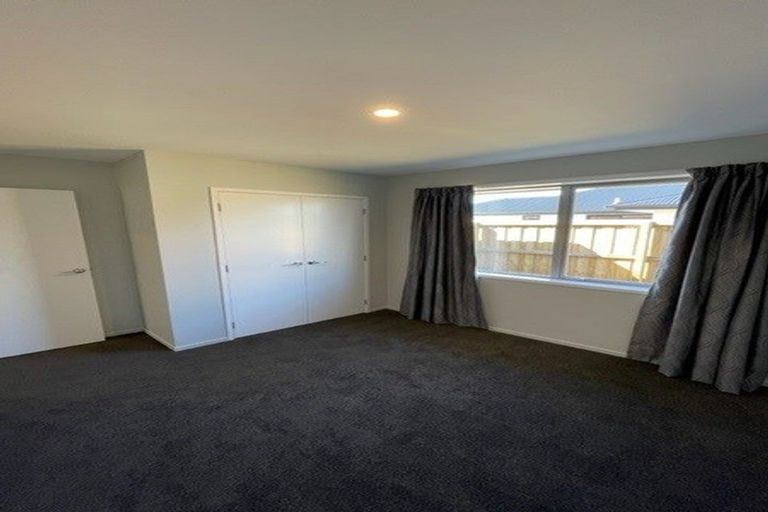 Photo of property in 28 Te Kanawa Lane, Rolleston, 7615