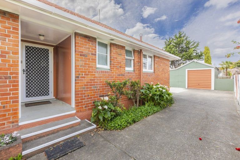 Photo of property in 42 Barker Road, Marewa, Napier, 4110