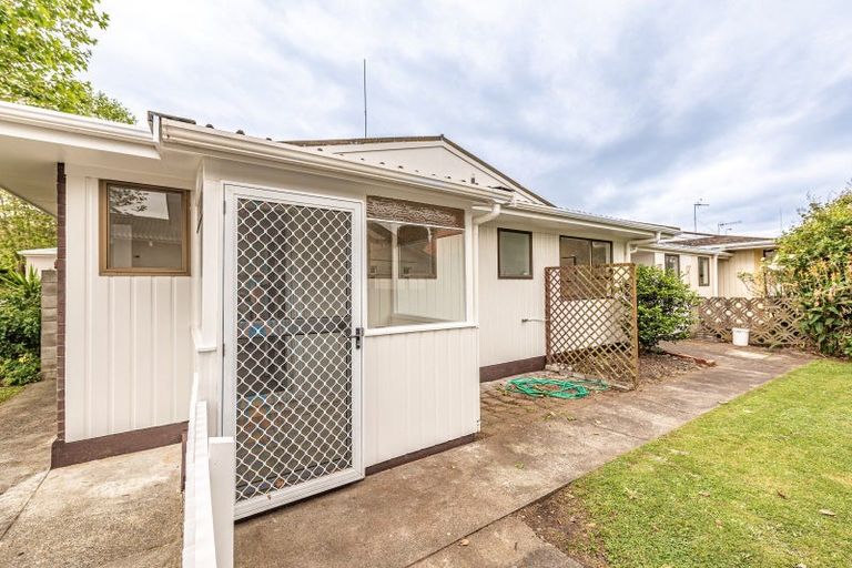 Photo of property in 3/2 Parkes Avenue, Saint Johns Hill, Whanganui, 4501