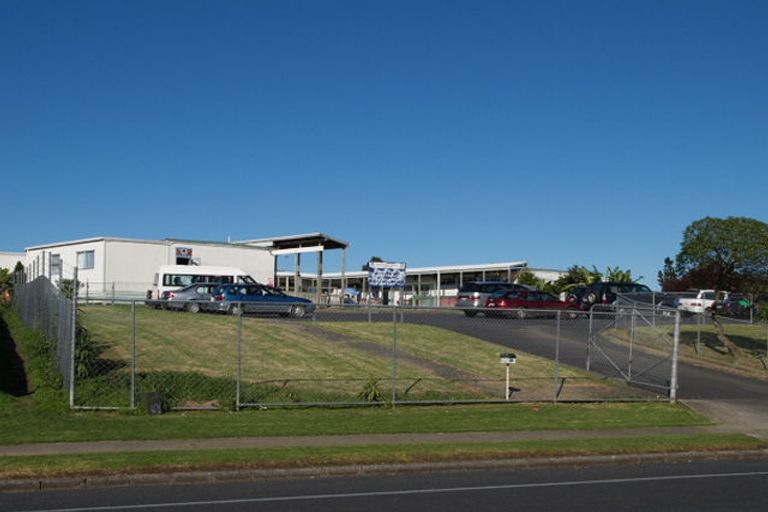 Photo of property in 218 Massey Road, Mangere East, Auckland, 2024