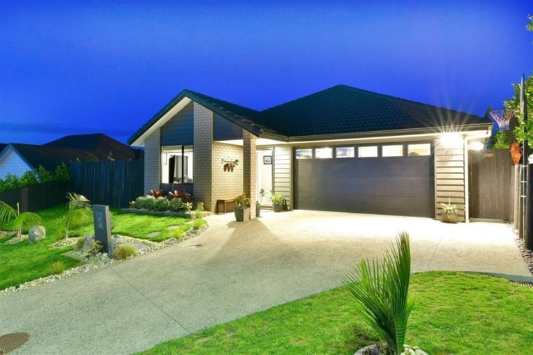 Photo of property in 32 Woodridge Drive, Stanmore Bay, Whangaparaoa, 0932