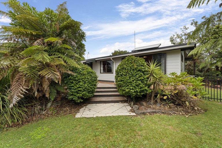 Photo of property in 12 Cargill Place, Frankleigh Park, New Plymouth, 4310