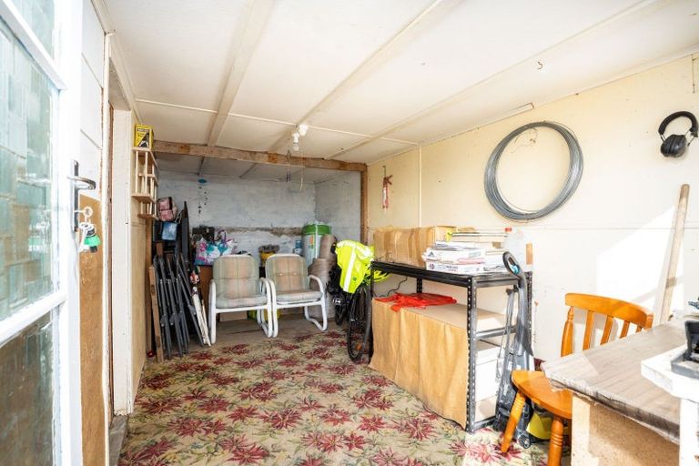 Photo of property in 52 Richmond Street, Waitara, 4320