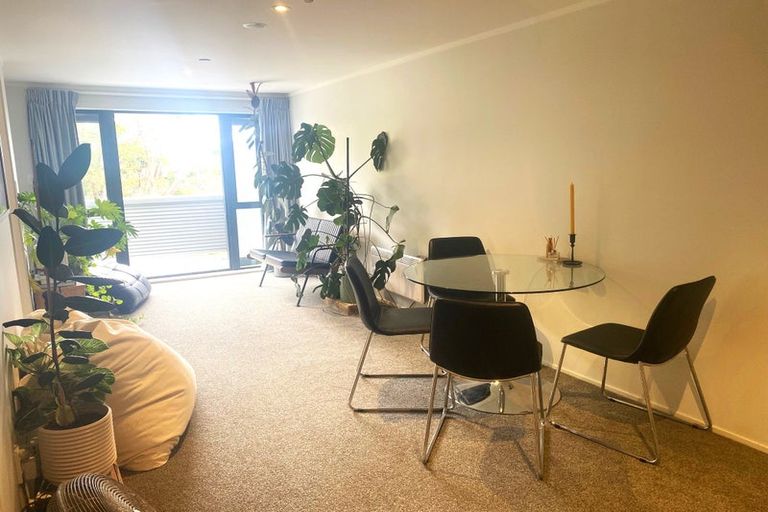 Photo of property in 18a/30 Westward Ho, Glen Eden, Auckland, 0602