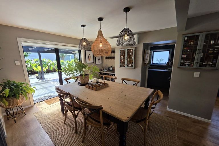 Photo of property in 36 Manaia Road, Tairua, 3508